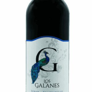 Si andas buscando comprar vino online, Santa Catalina te lleva el vino a casa. Compra una caja de 6 botellas de vino tinto Los Galanes Syrah-Tempranillo13,5% VOL. Este vino es un cuidadoso coupage de las variedades Syrah-Tempranillo. Cada variedad aporta sus espectaculares matices aromáticos y organolépticos.